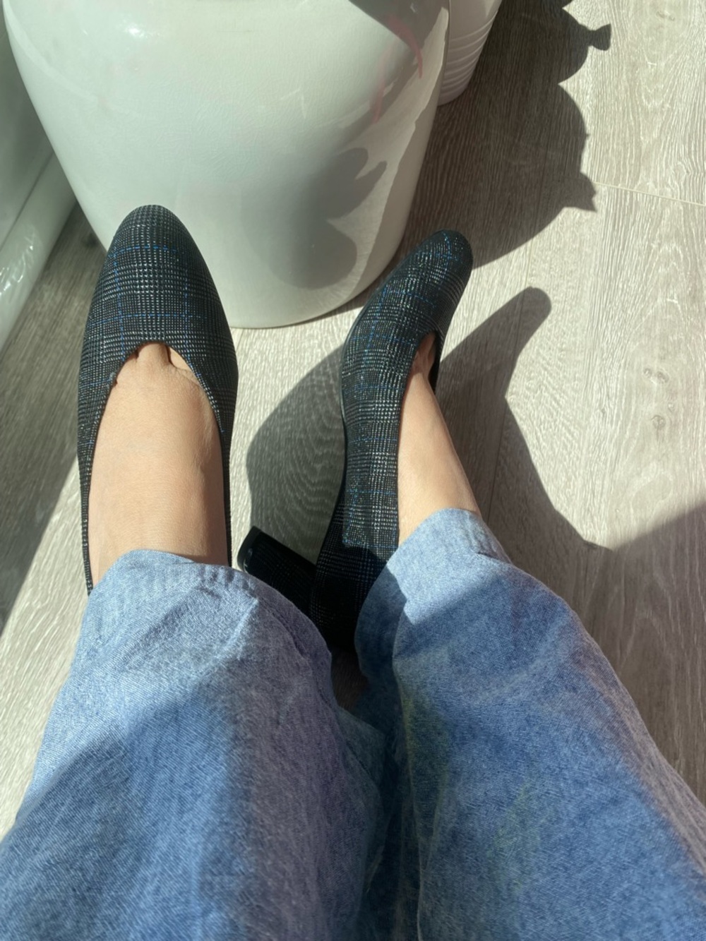 $50 for 3’-New Stuart Weitzman Classic Black Plaid Mid-Heel Pumps size 7